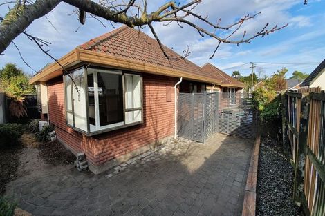 Photo of property in 2/68 Abberley Crescent, St Albans, Christchurch, 8014