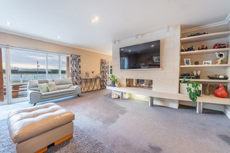 Photo of property in 6 Greig Street, Pleasant Point, 7903