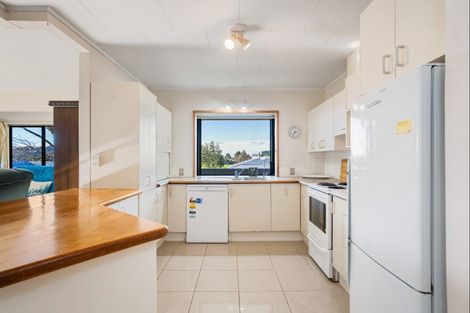 Photo of property in 115 Park Avenue, Whangamata, 3620