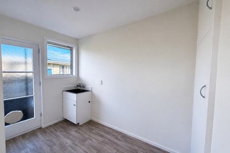 Photo of property in 2/16 Division Street, Riccarton, Christchurch, 8041