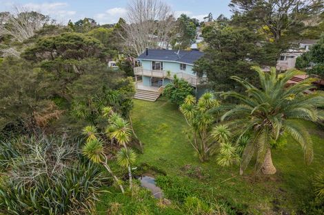 Photo of property in 37 Onedin Place, Titirangi, Auckland, 0604