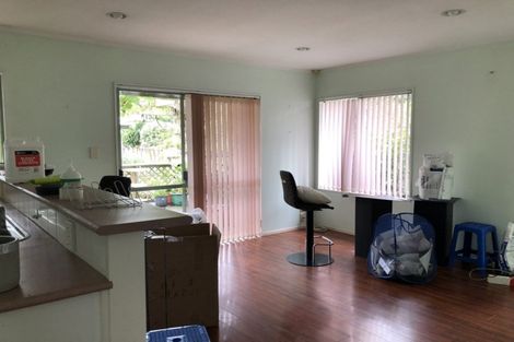 Photo of property in 6 Waylen Place, Burswood, Auckland, 2013