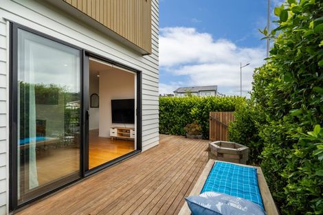 Photo of property in 133 Glenvar Ridge Road, Long Bay, Auckland, 0630