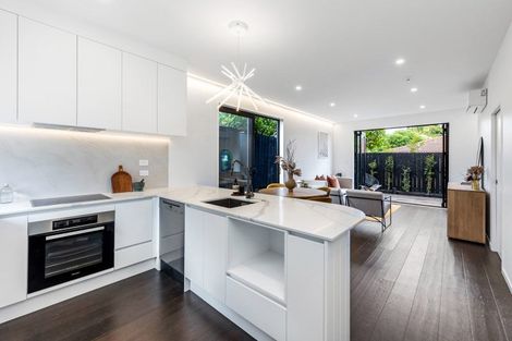 Photo of property in 15 Humariri Street, Point Chevalier, Auckland, 1022