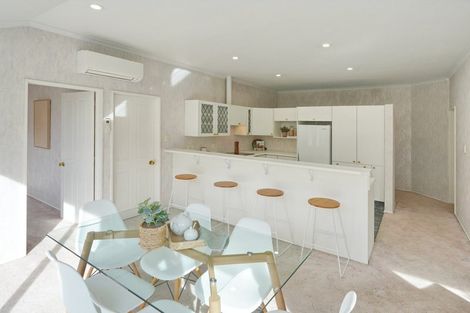 Photo of property in 33 Peer Street, Upper Riccarton, Christchurch, 8041