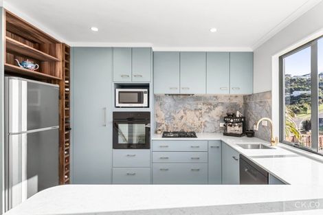 Photo of property in 175 Tirohanga Road, Tirohanga, Lower Hutt, 5010