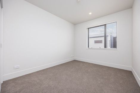 Photo of property in 4d Treasury Place, Onehunga, Auckland, 1061