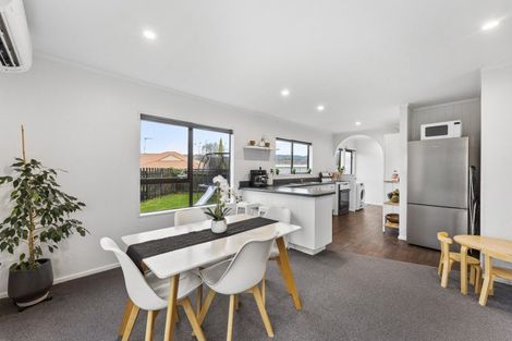 Photo of property in 15b Rosewood Place, Paraparaumu, 5032