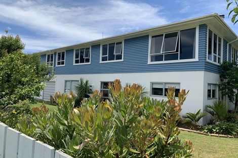 Photo of property in 12 Ringer Avenue, Matapouri, Whangarei, 0173