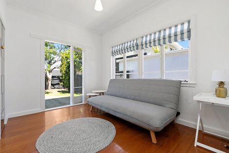 Photo of property in 4 Pitau Road, Mount Maunganui, 3116