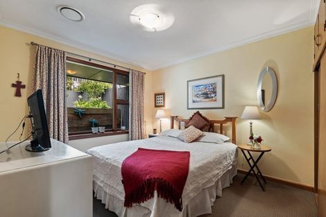 Photo of property in 1/15 Karitane Drive, Cashmere, Christchurch, 8022