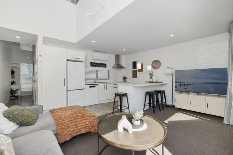 Photo of property in 31 Reynolds Place, Papamoa Beach, Papamoa, 3118