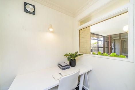 Photo of property in 7a Wigan Place, Hokowhitu, Palmerston North, 4410