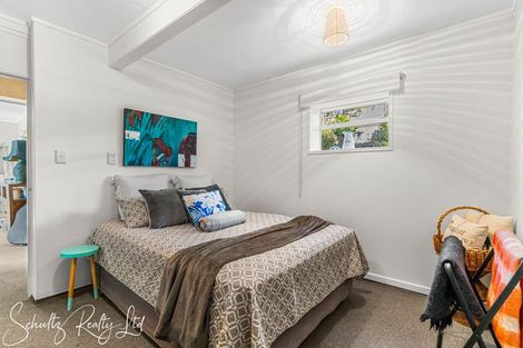 Photo of property in 23 Oxford Street, Whakapirau, 0583