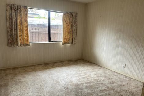 Photo of property in 227 Edmonton Road, Te Atatu South, Auckland, 0610