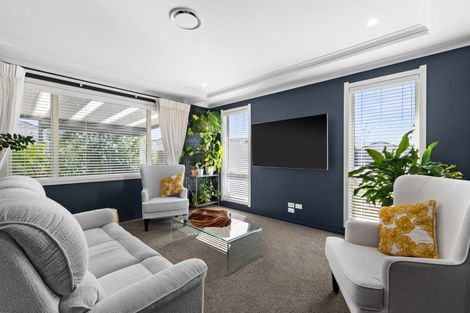 Photo of property in 17 Rakaia Way, Poraiti, Napier, 4112