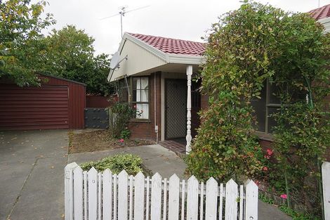 Photo of property in 2/246 Avonhead Road, Avonhead, Christchurch, 8042