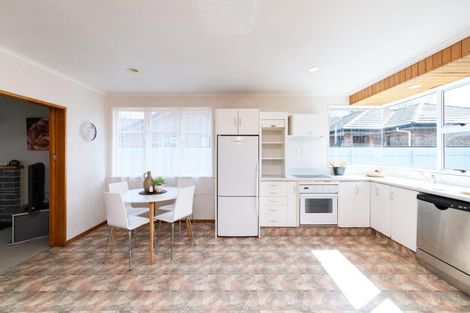 Photo of property in 25 Ruamahanga Crescent, Terrace End, Palmerston North, 4410