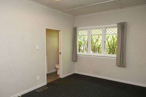 Photo of property in 5 Burrows Avenue, Karori, Wellington, 6012