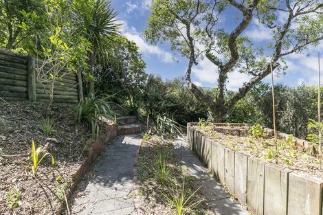 Photo of property in 31 Howard Road, Point Howard, Lower Hutt, 5013