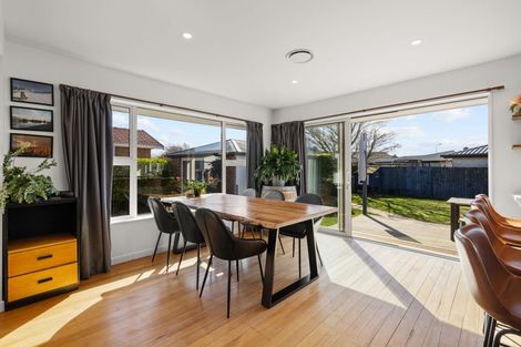Photo of property in 6 Kingsgate Place, Burnside, Christchurch, 8053