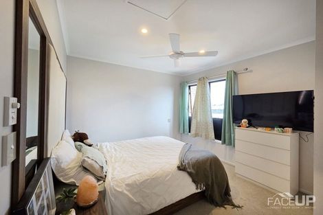 Photo of property in 13 William Stratton Lane, Hobsonville, Auckland, 0616