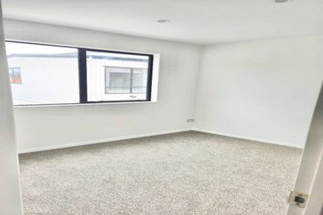 Photo of property in 2a Britannia Place, Half Moon Bay, Auckland, 2012