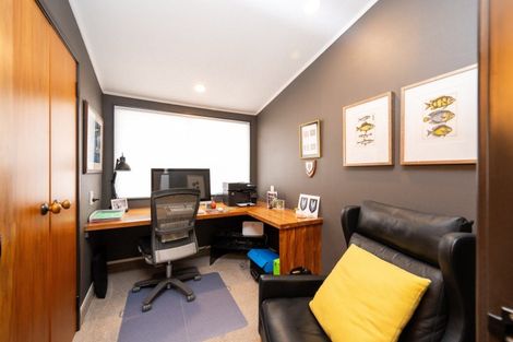 Photo of property in 21a Chambers Street, Havelock North, 4130