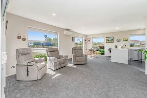 Photo of property in 77 Manse Road, Leeston, 7632