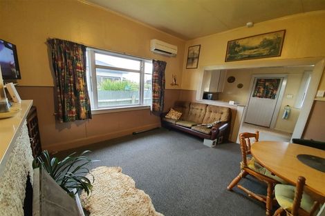 Photo of property in 17 George Street, Waimate, 7924