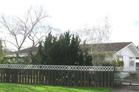 Photo of property in 2 Spode Place, Henderson, Auckland, 0612