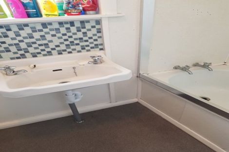 Photo of property in 80 Te Puea Avenue, Meremere, Mercer, 2474