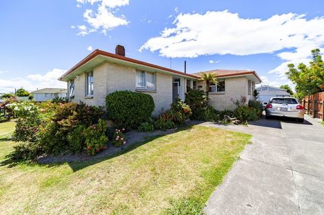 Photo of property in 15 Curling Crescent, Onekawa, Napier, 4110