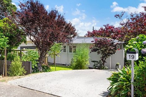 Photo of property in 19 Paremata Crescent, Paremata, Porirua, 5024