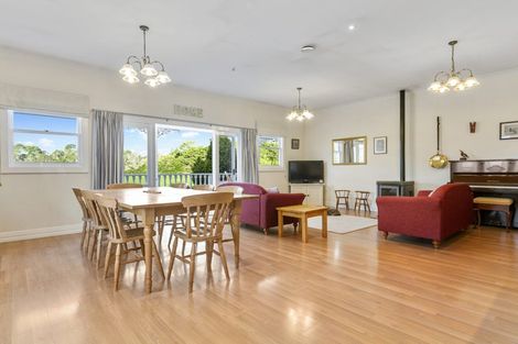 Photo of property in 54 Shaw Road, Oratia, Auckland, 0604