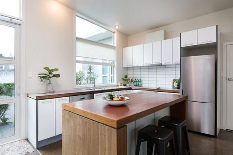 Photo of property in 22 Richmond Street, Waitara, 4320