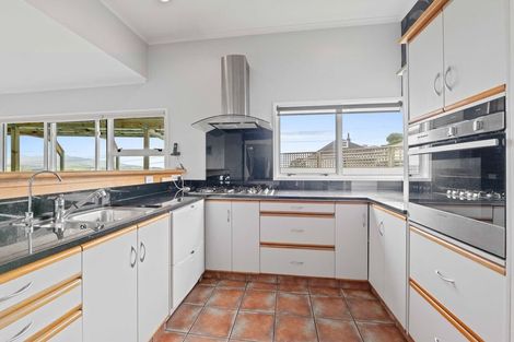 Photo of property in 2 Findlay Street, Moturoa, New Plymouth, 4310