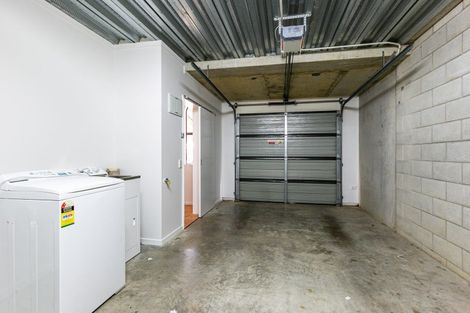 Photo of property in 19 Ballantrae Place, Thorndon, Wellington, 6011