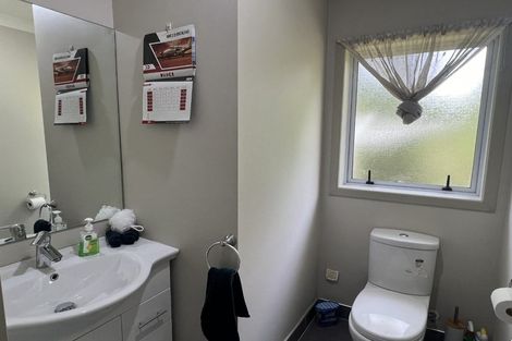 Photo of property in 111a Triangle Road, Massey, Auckland, 0614