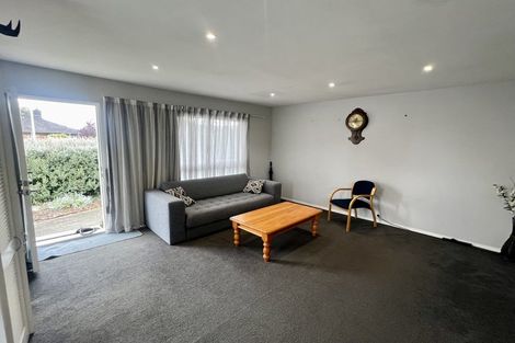 Photo of property in 2/5 Sarabande Avenue, Redwood, Christchurch, 8051