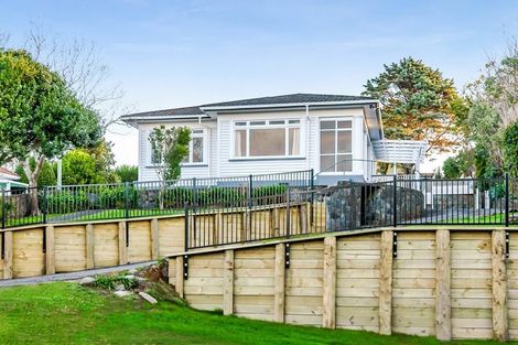 Photo of property in 106 Seaview Road, Westown, New Plymouth, 4310