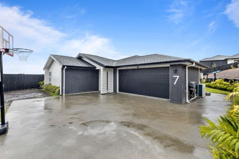 Photo of property in 7 Somerset Place, Stanmore Bay, Whangaparaoa, 0932