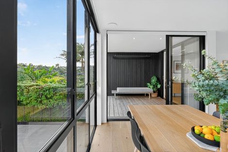 Photo of property in 1/517 Beach Road, Murrays Bay, Auckland, 0630