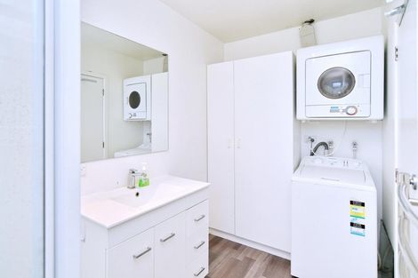 Photo of property in 3/74 Picton Avenue, Riccarton, Christchurch, 8011