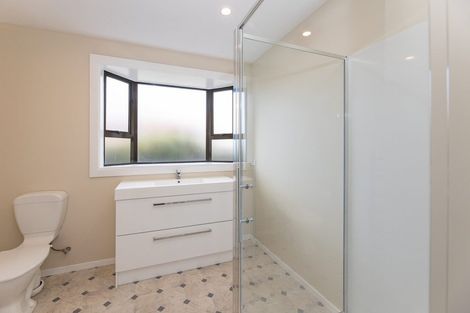 Photo of property in 8 Reynolds Avenue, Bishopdale, Christchurch, 8053