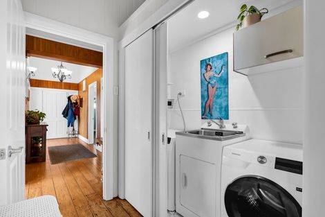 Photo of property in 1a Squire Place, Blagdon, New Plymouth, 4310