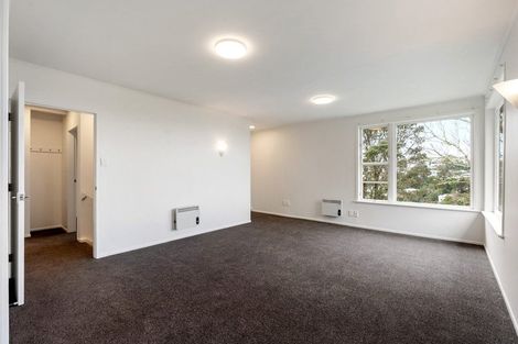 Photo of property in 98 Ruskin Road, Newlands, Wellington, 6037
