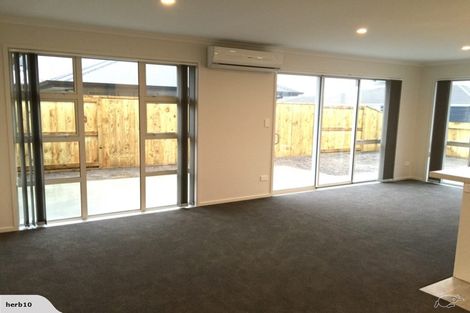 Photo of property in 1 Cupples Street, Papamoa Beach, Papamoa, 3118