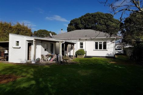 Photo of property in 35 Richmond Street, Fitzroy, New Plymouth, 4312