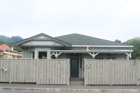 Photo of property in 29 Ngatoto Street, Khandallah, Wellington, 6035